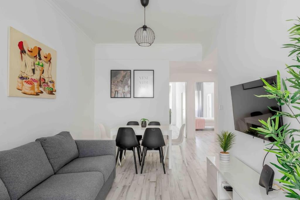 Lovely 3-Bedroom Condo W/ Free Parking On Premises Queluz Eksteriør bilde
