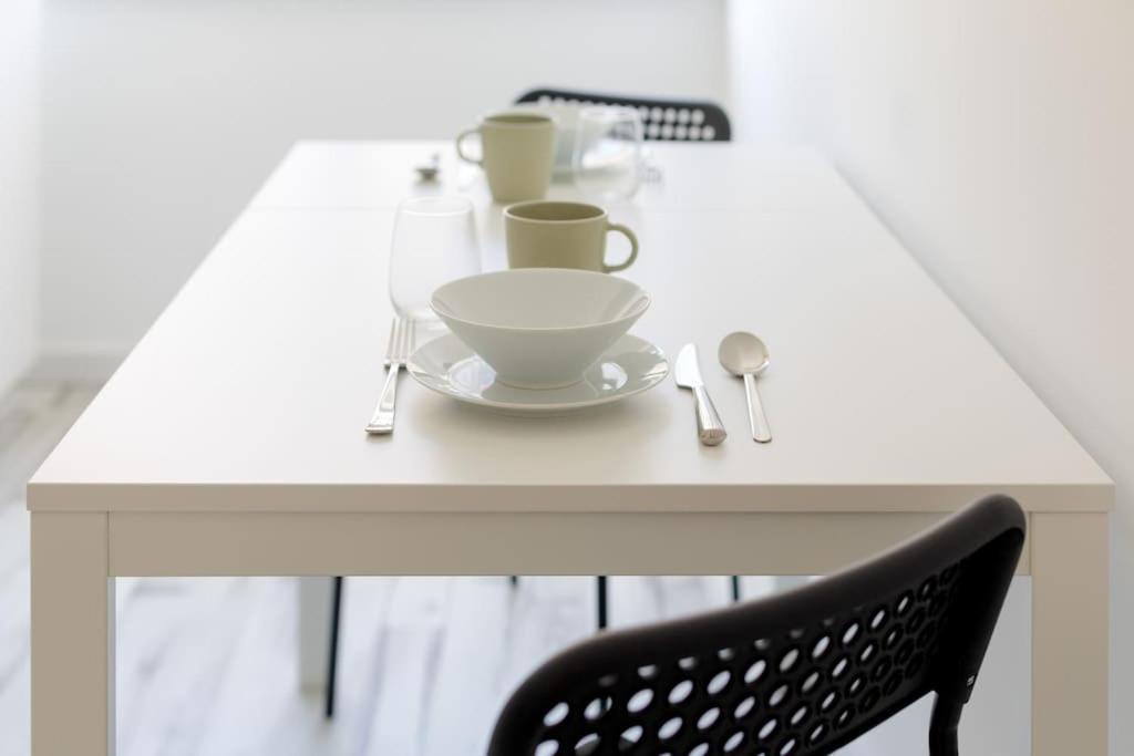Lovely 3-Bedroom Condo W/ Free Parking On Premises Queluz Eksteriør bilde