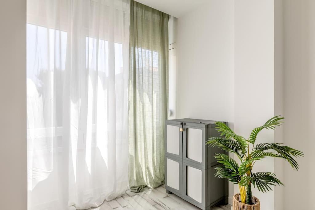 Lovely 3-Bedroom Condo W/ Free Parking On Premises Queluz Eksteriør bilde